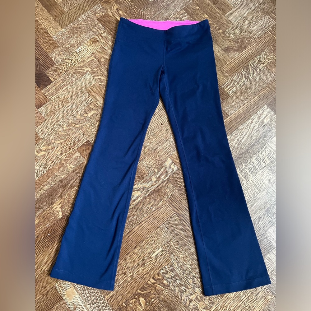 Lilly Pulitzer Navy Flared Yoga Pants with Pink Waistband